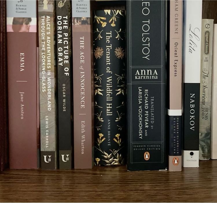 Classic books 🕯️📖☕️