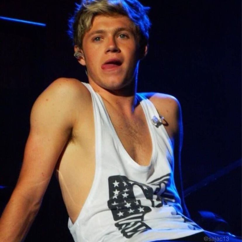 Frat boy Niall - Girl like are you kidding me 😩😩