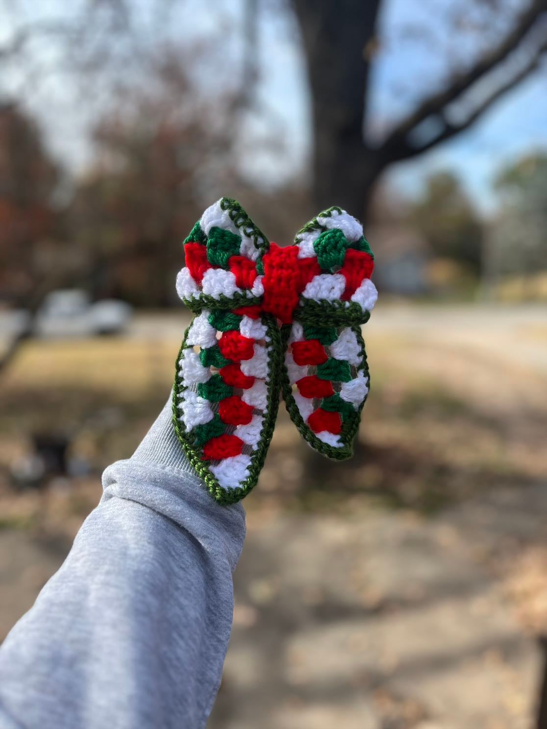 Crochet bow