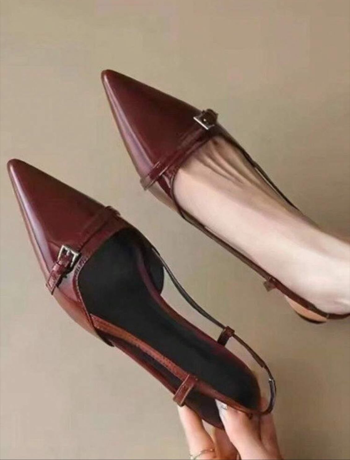 Tacones bajos burdeos