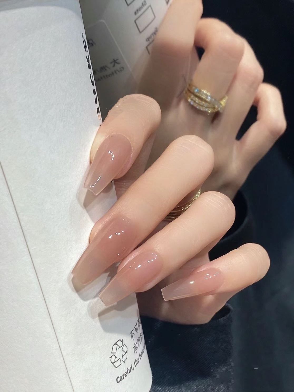 Nude transparente