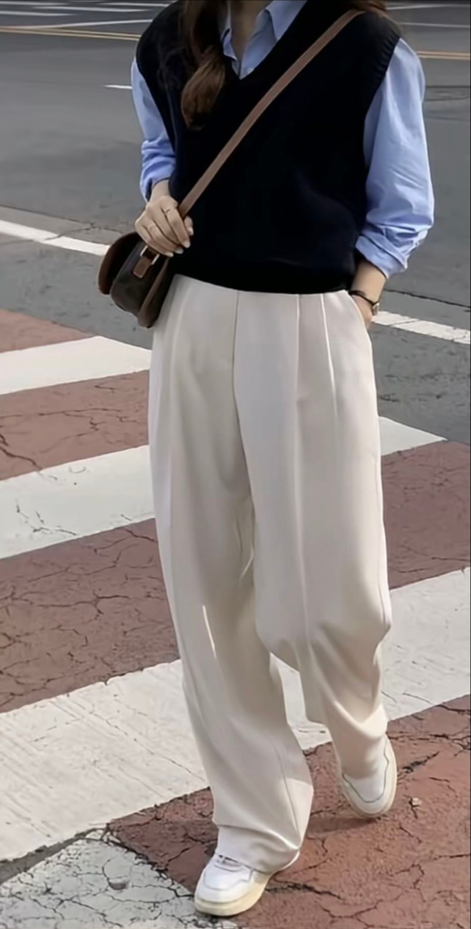 Chaleco, camisa y pantalón de vestir