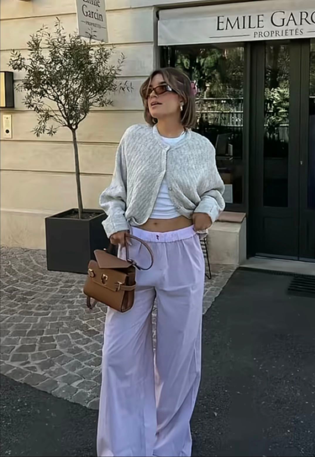 Cárdigan y pantalón rayado