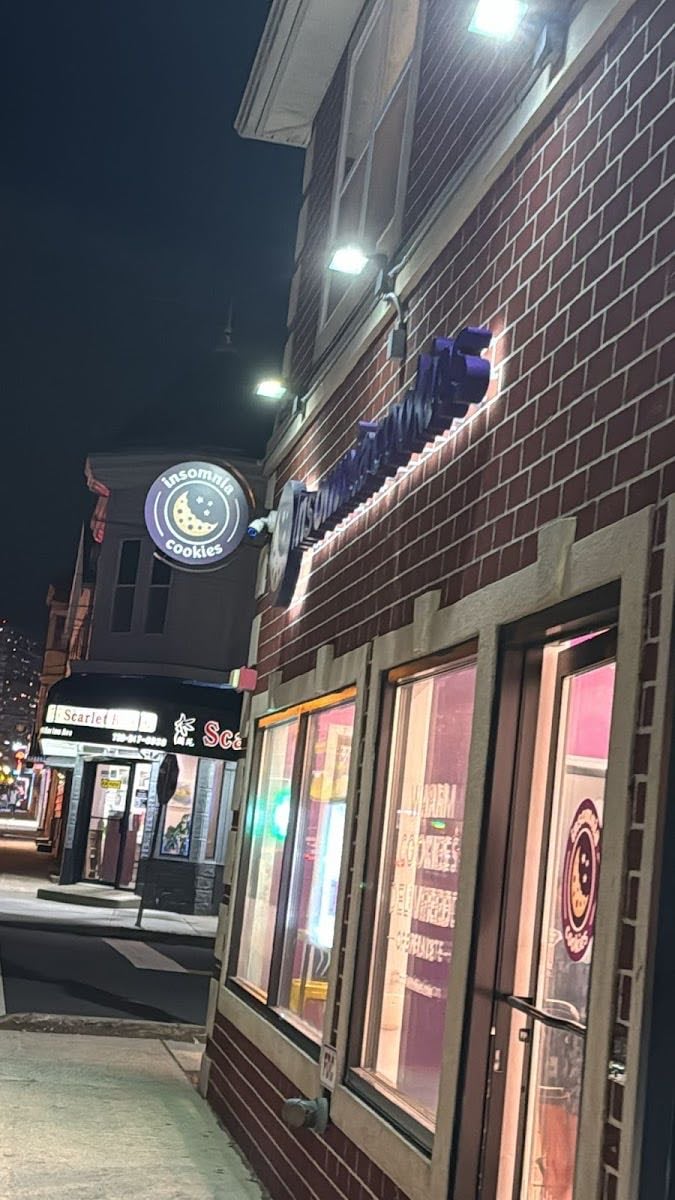 Insomnia Cookies