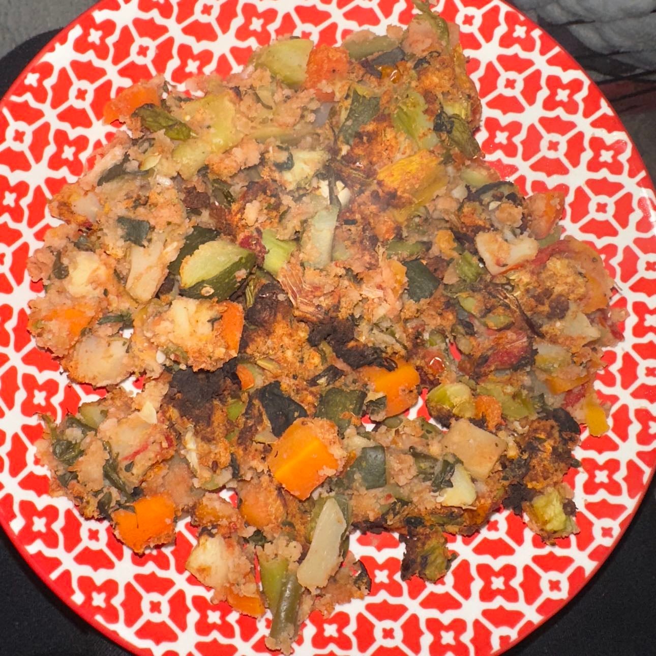 Il Gratinato ๐ฅฏ๐ - Tortino di verdure miste gratinate -Far sbollentare un mix di verdure a piacere tagliate a dadini, scolare ed aggiungere due cucchiai di passata di pomodoro, ripassare in padella, aggiungere pangrattato e rosolare, ripassare 10min friggitrice aria