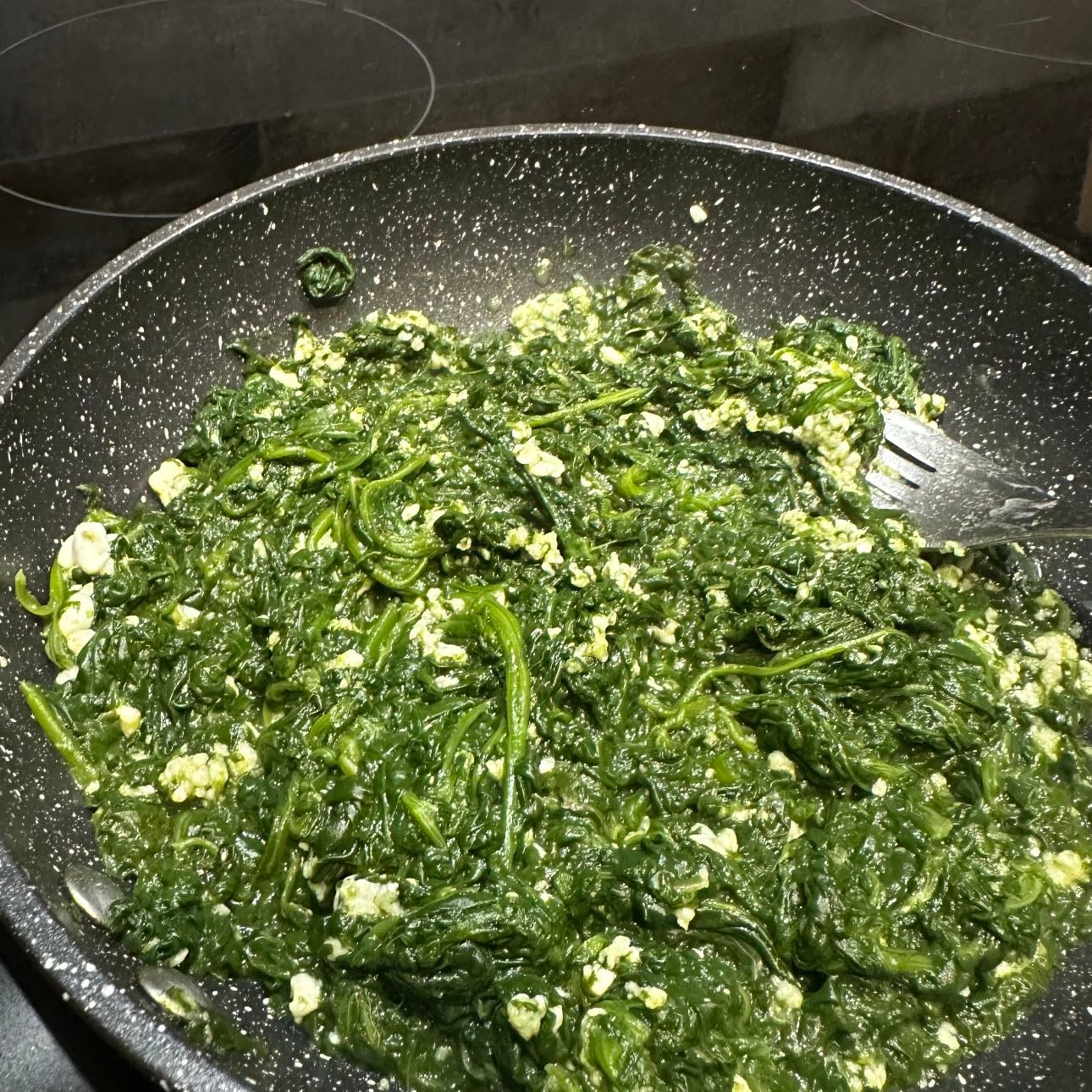 Spaghetti di spinaci ๐ - Spinaci al vapore saltati in padella con fiocchi di latte ๐๐ง