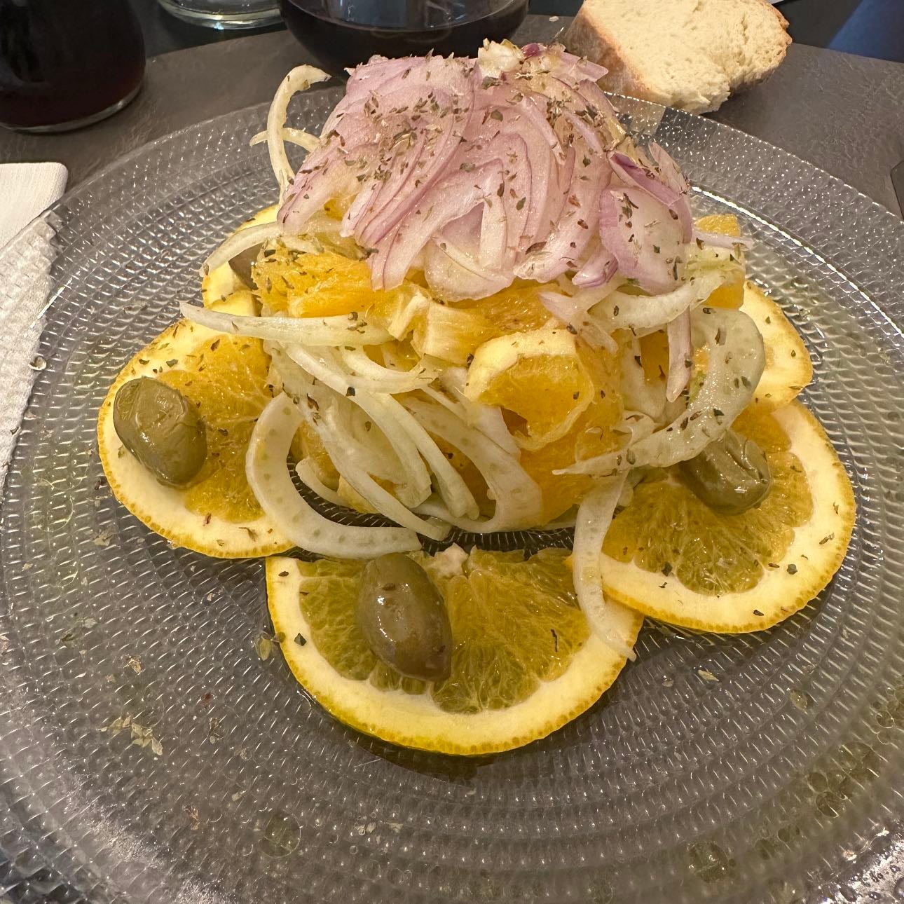 Salad - Cipolla rossa di Tropea, jelienne di finocchio, cubetti di arancia, olive. Siracusa ๐