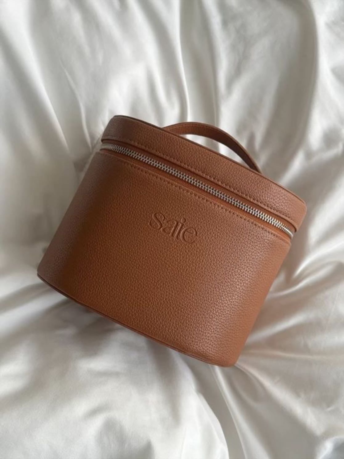 Saie vanity case