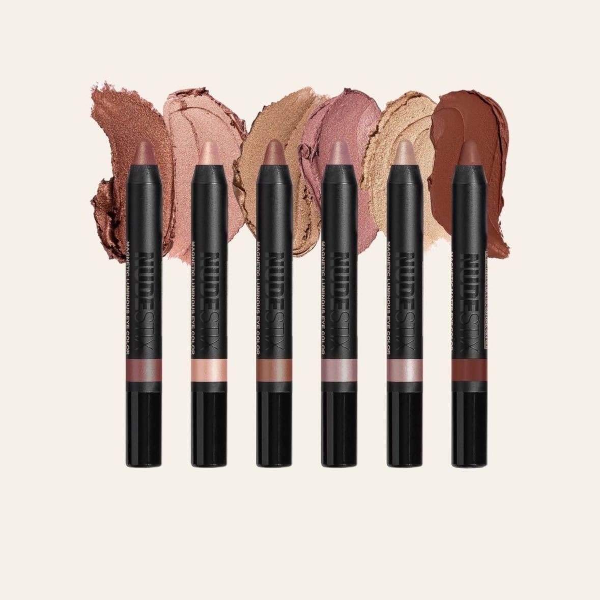 Nudestix Nude Beach Eye Palette - Las sombras en lápiz que también puedes utilizar como delineadores. Súper fáciles de utilizar.