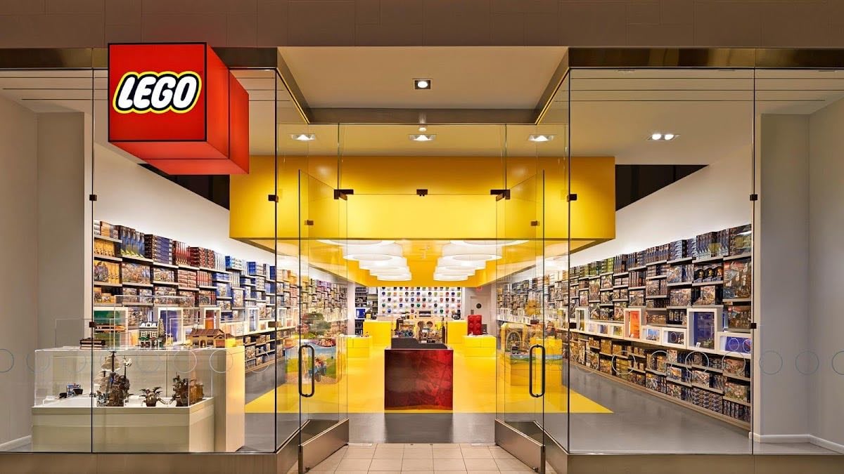 The LEGOยฎ Store Fifth Avenue