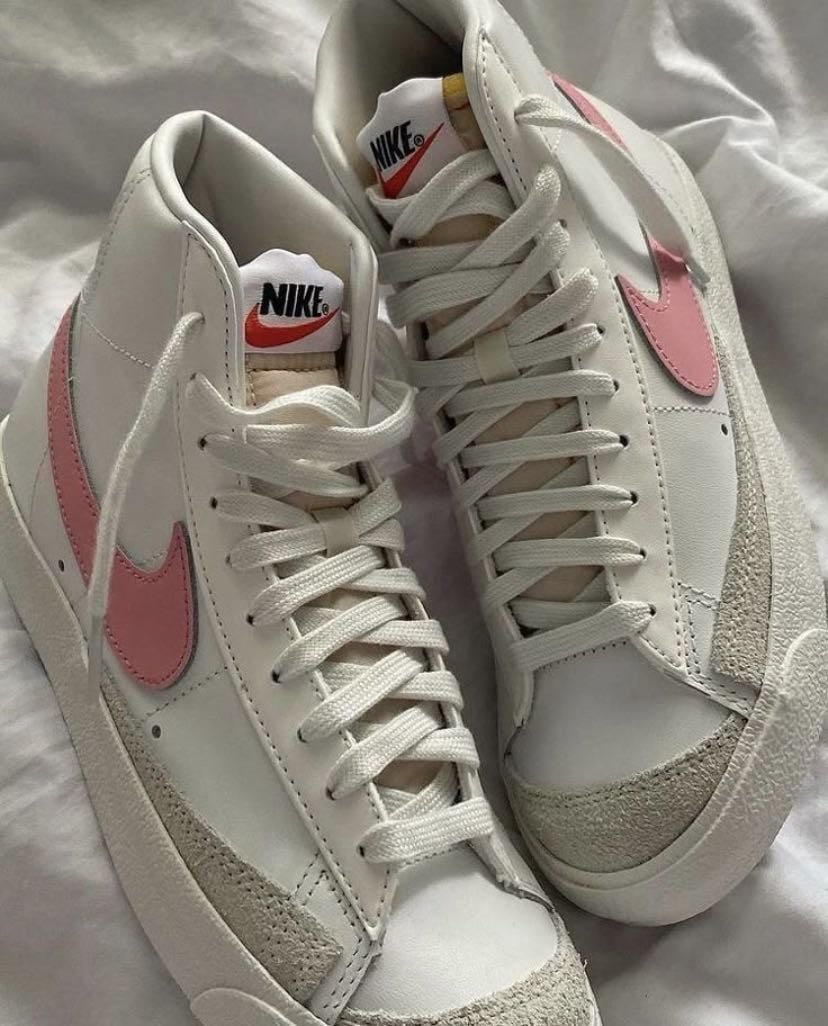 Nike blazer pink