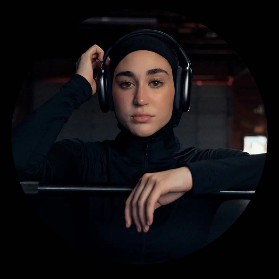 Leana Deeb - Gym and Muslim girl