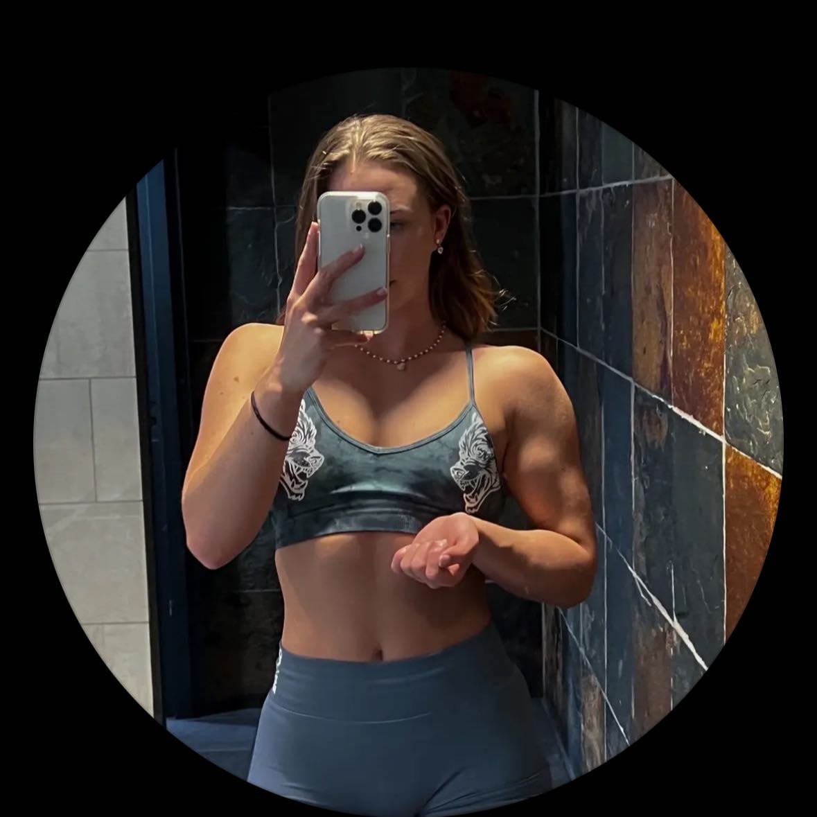 Ella - Gym