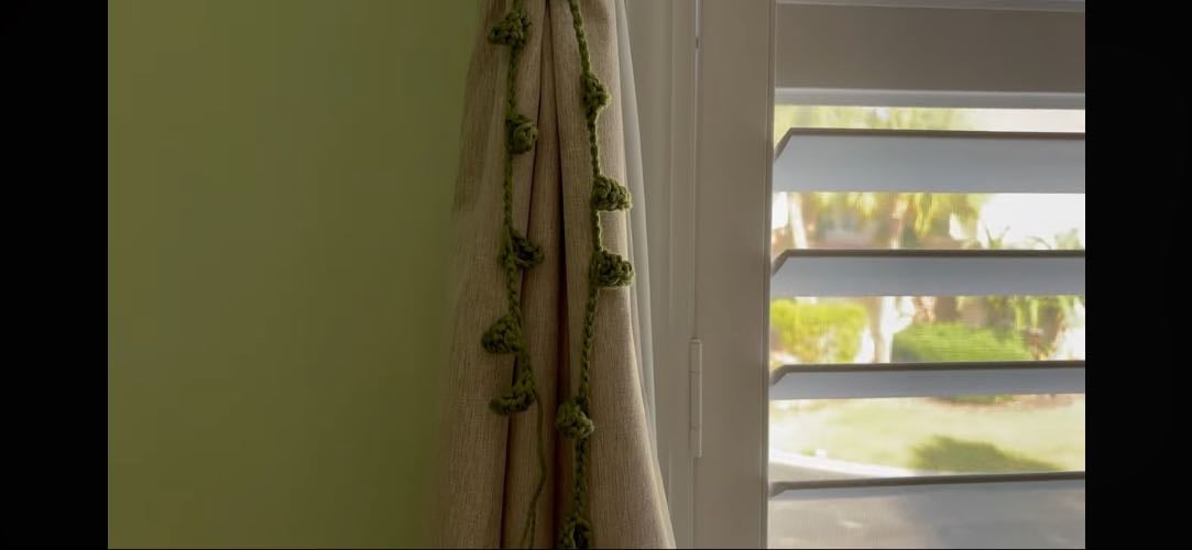 Vine Curtain Tie