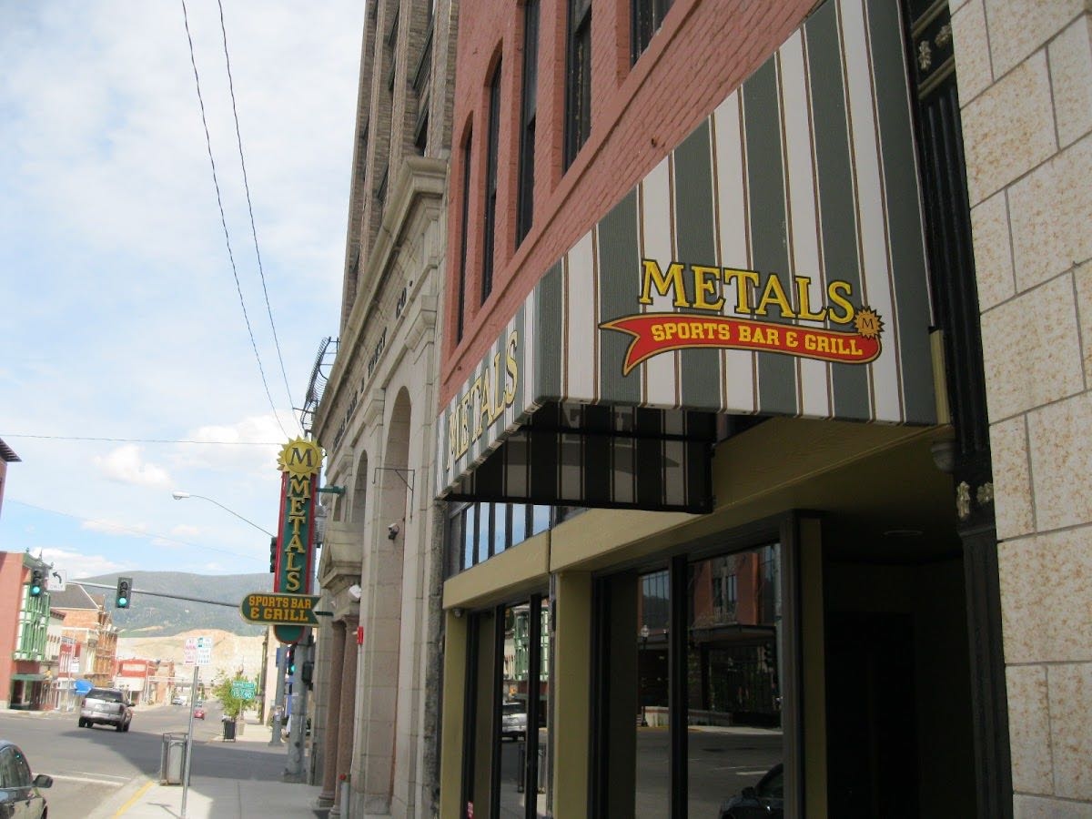 Metals Sports Bar and Grill