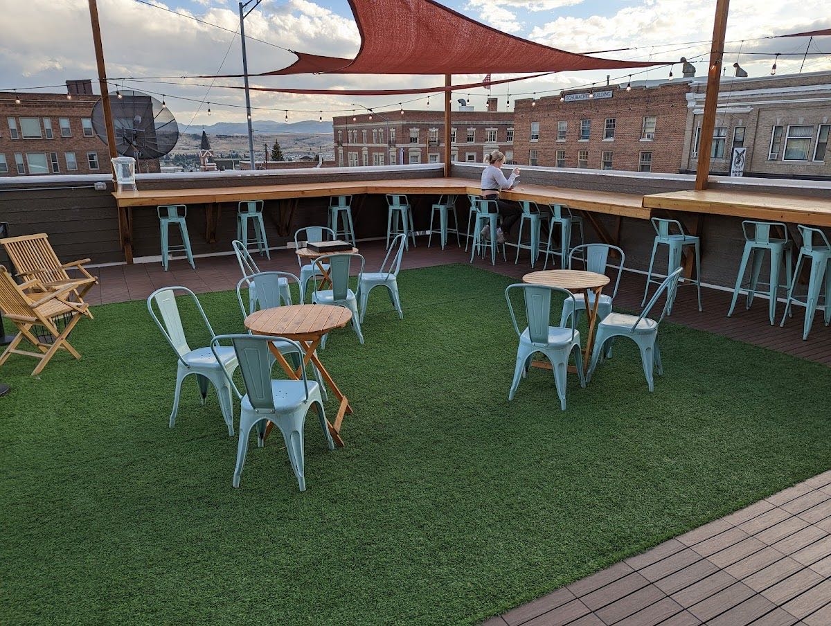 Slainte Butte America Pub