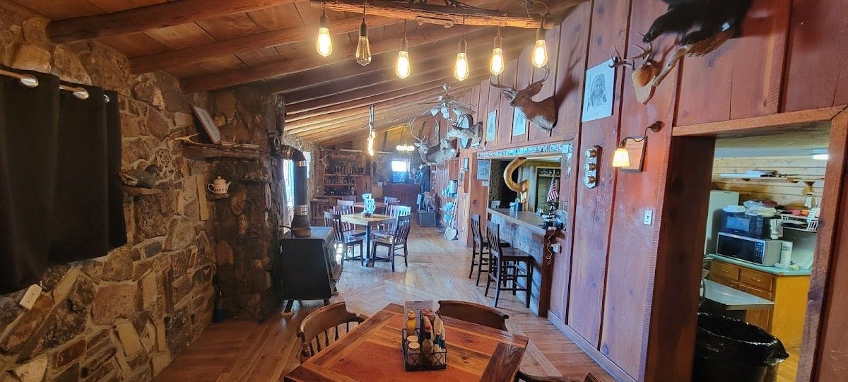 Horse Prairie Stage Stop Restaurant, Bar & Lodge