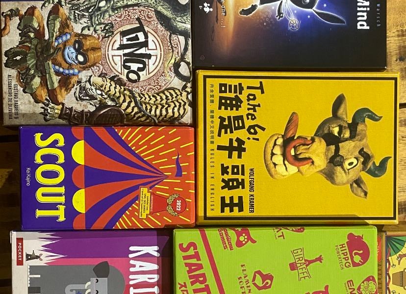 Joguitos (tabuleiro, cartas e outros)