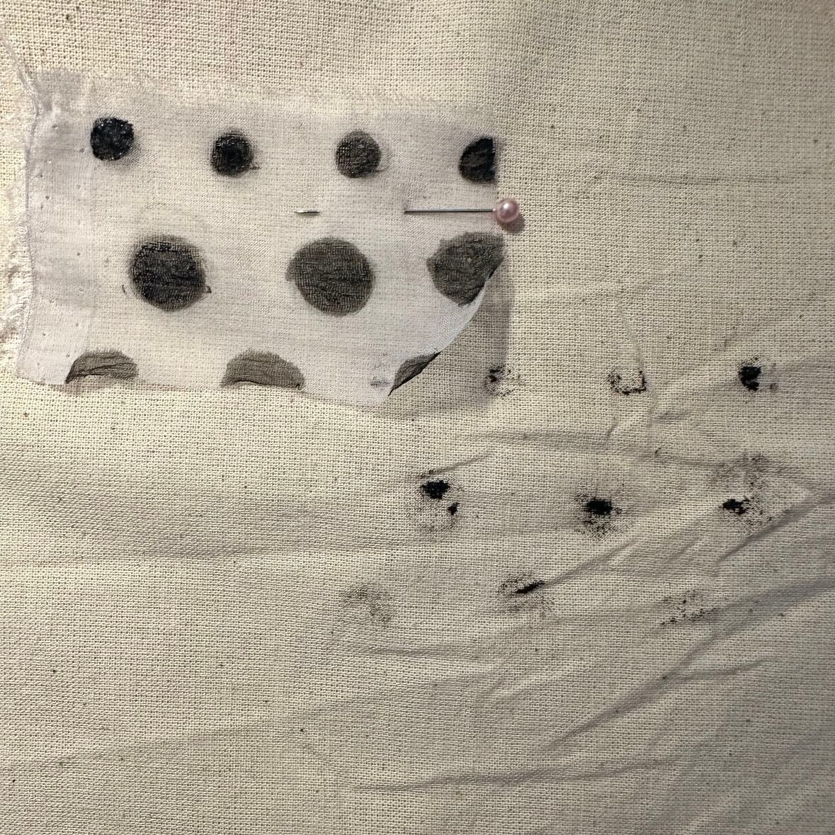 dots dots