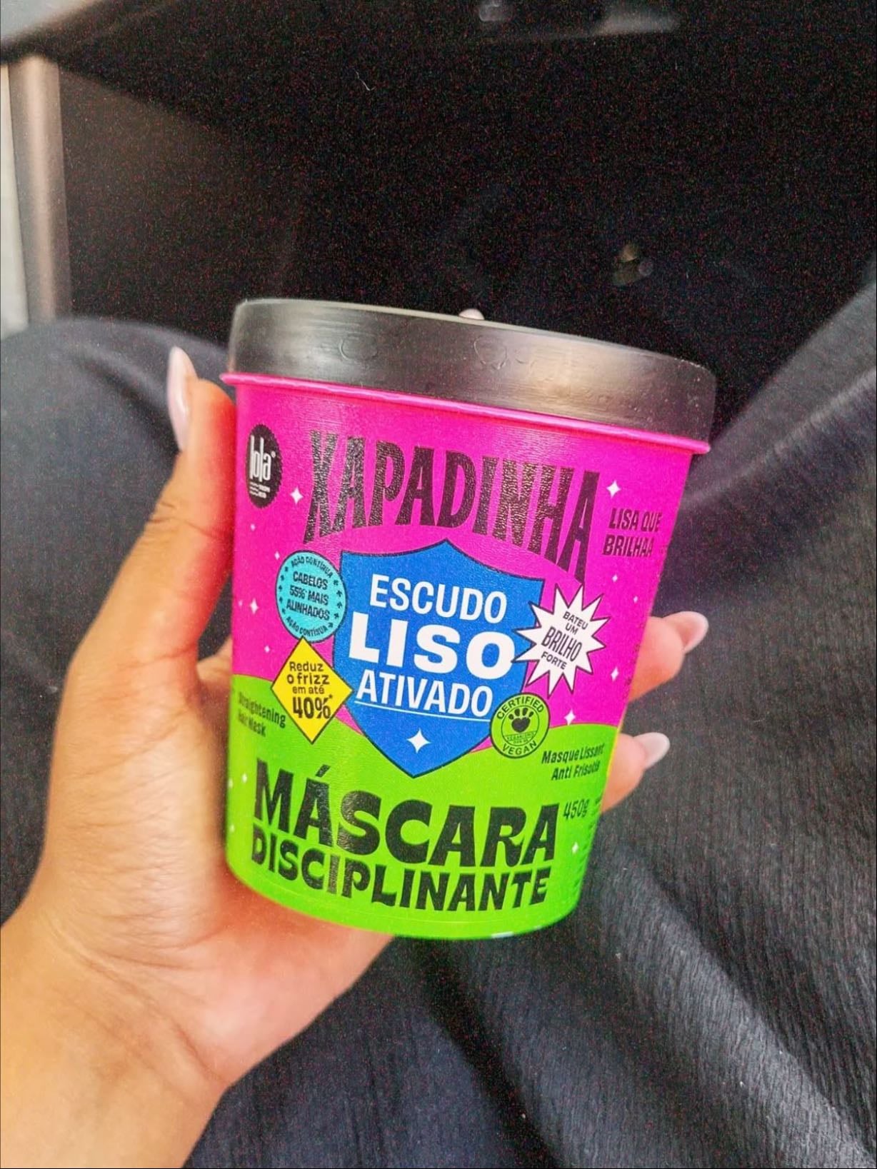 Lola mascara