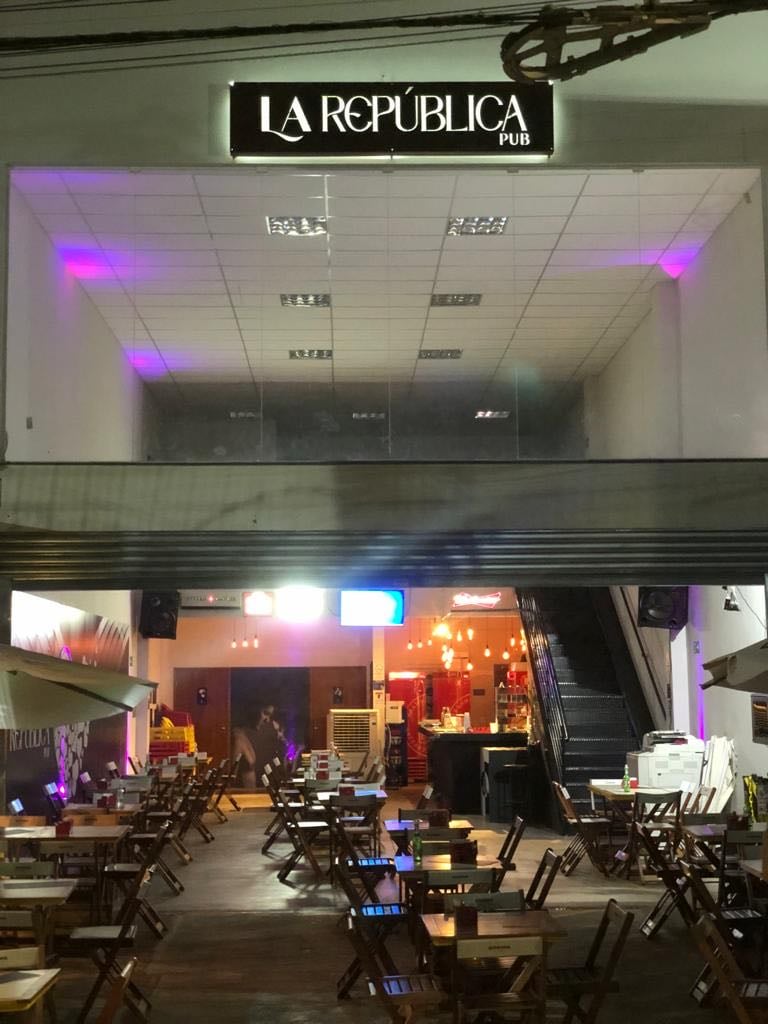 LA REPUBLICA PUB
