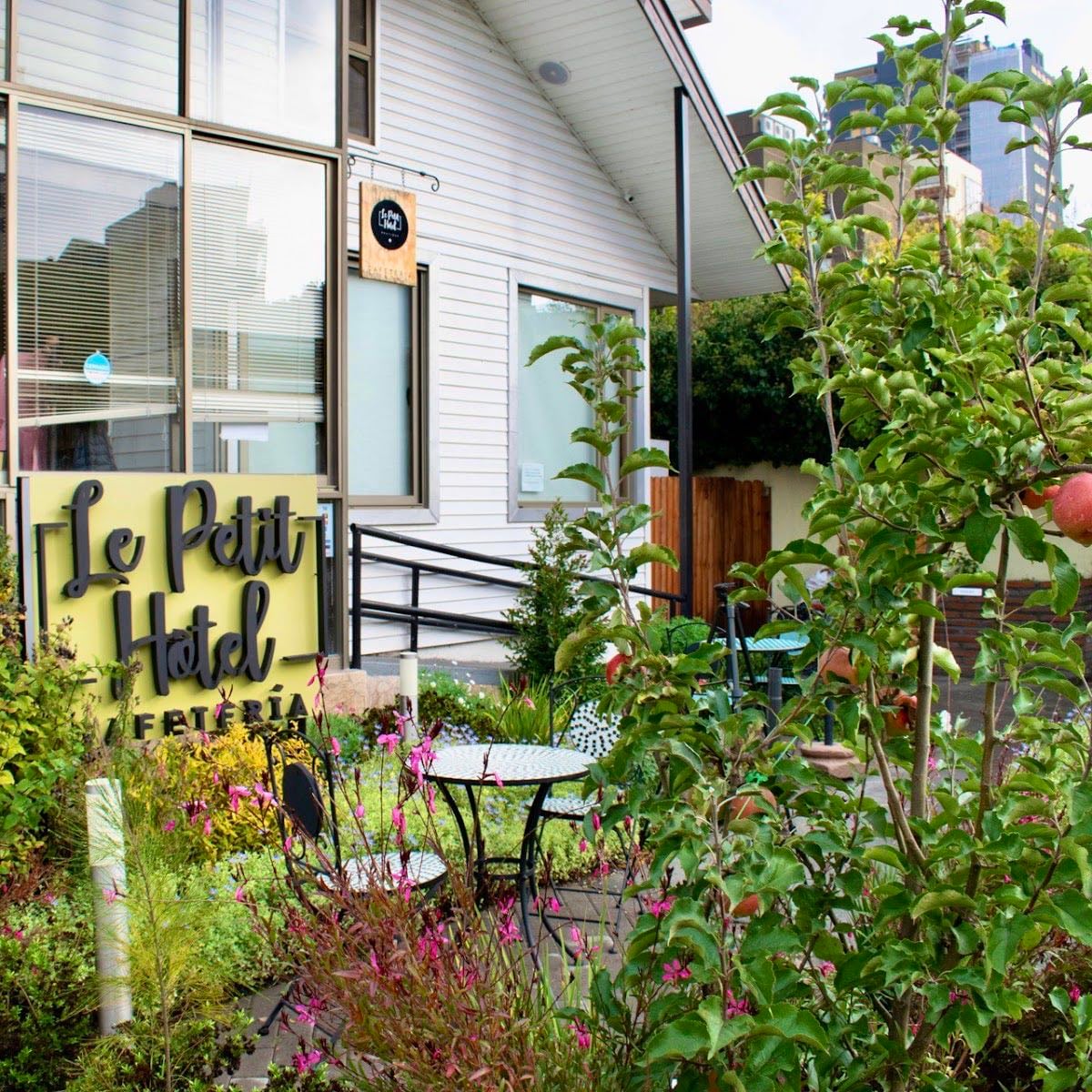 Hotel Le Petit