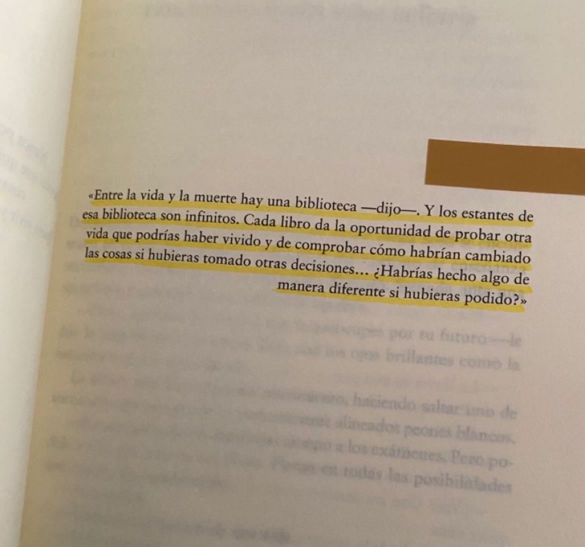 Mi biblitoteca de la medianoche - Other hypelist by Sof