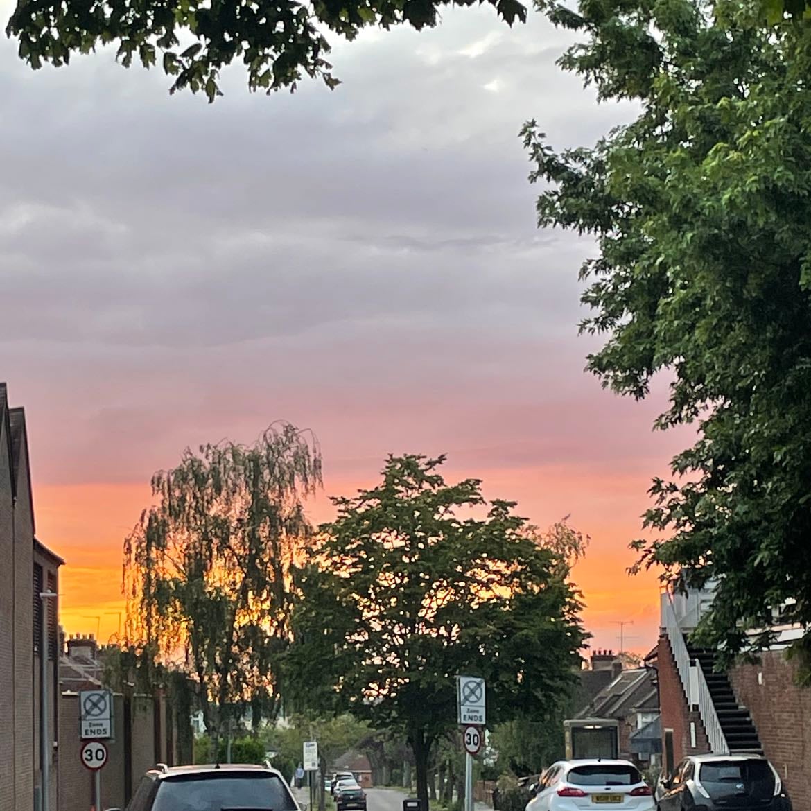 ๐๏ธ๐๏ธ๐๏ธ - Thought this sky was amazing. Was painted by my nan.