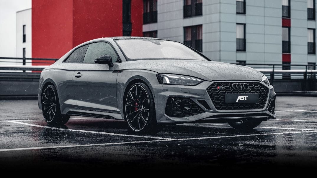 Audi RS5 - grey, white or black