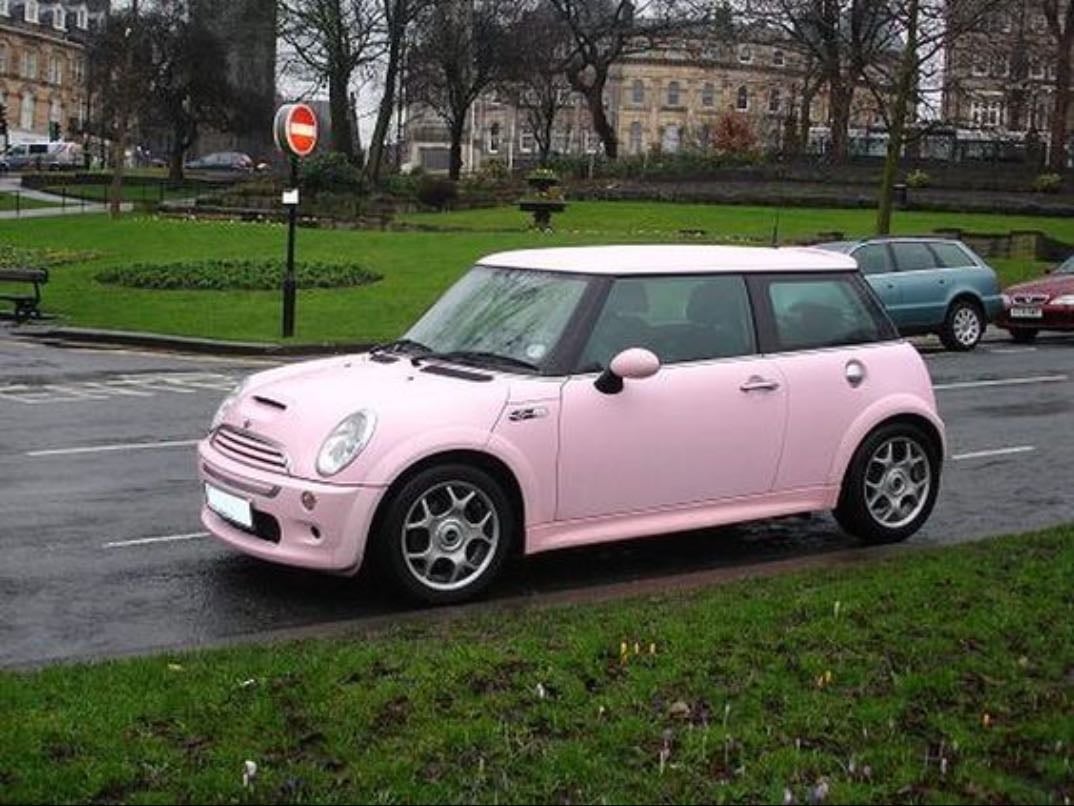 Mini Cooper - light pink or beige