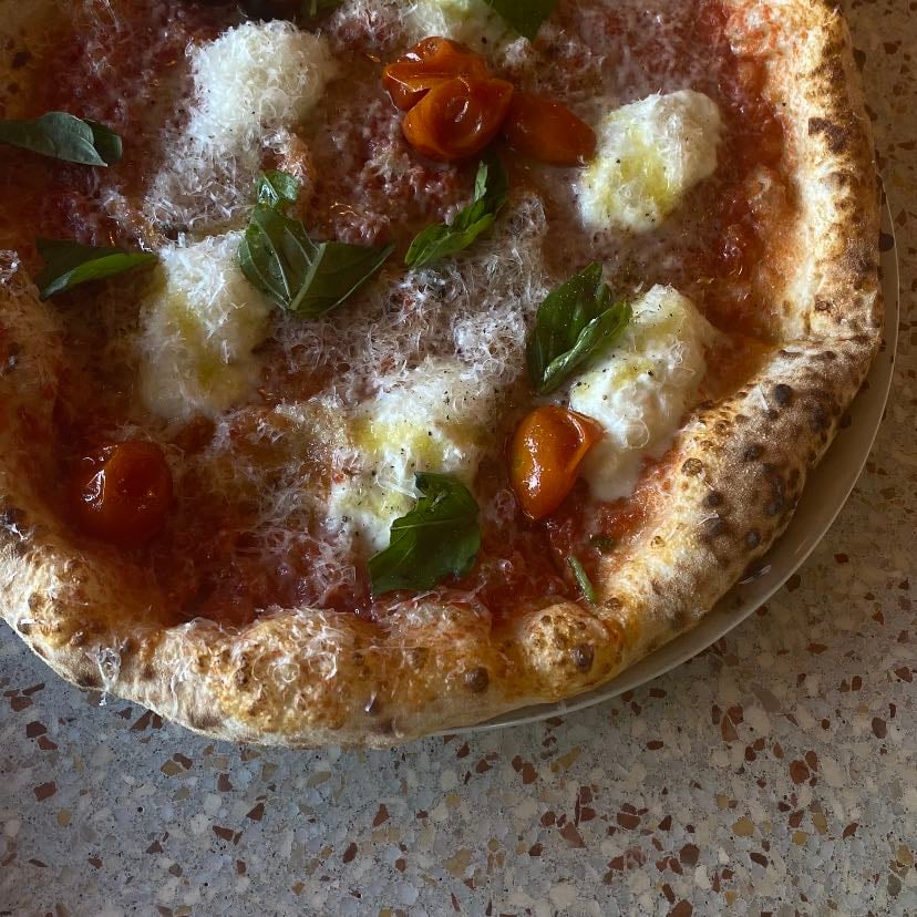 toni lauraro - pizzería