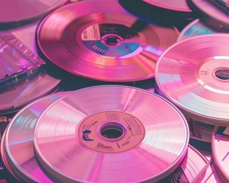 Kpop old music 🪩 (My favorite)