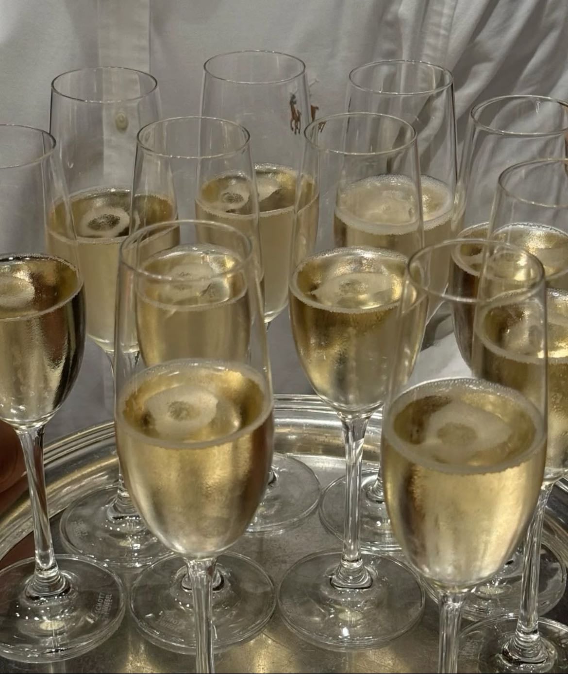 champagne right before the ceremony (guests)