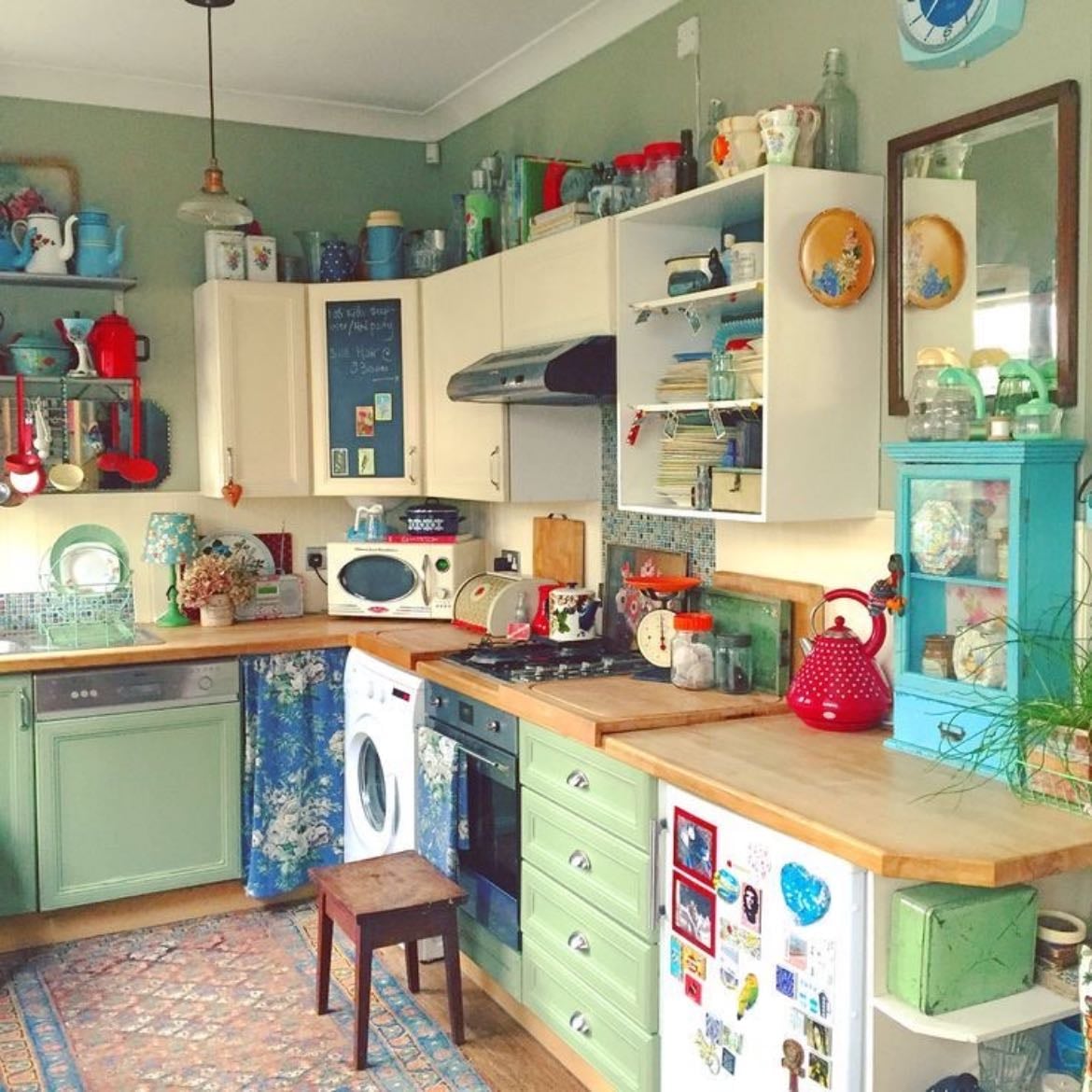 kitschy