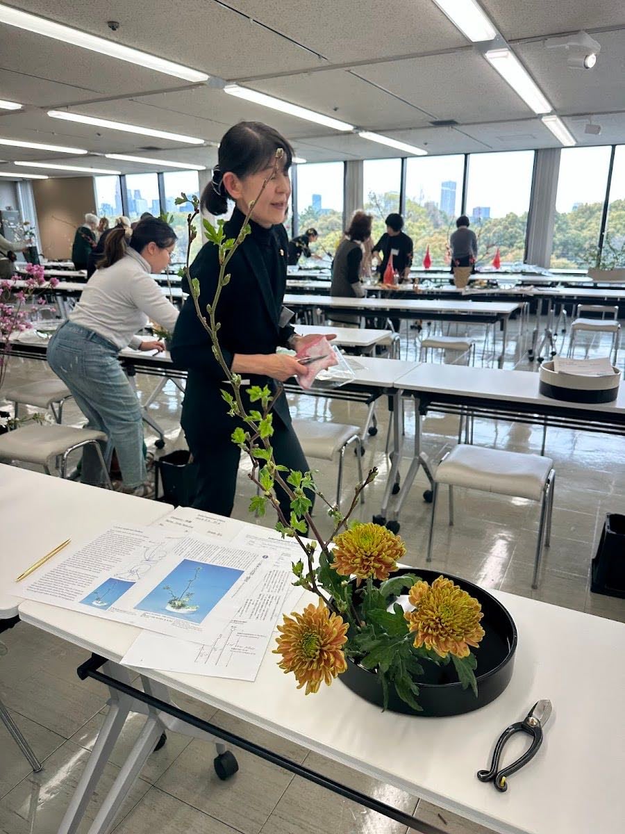 Sogetsu Foundation - Ikebana class (Japanese flower art)