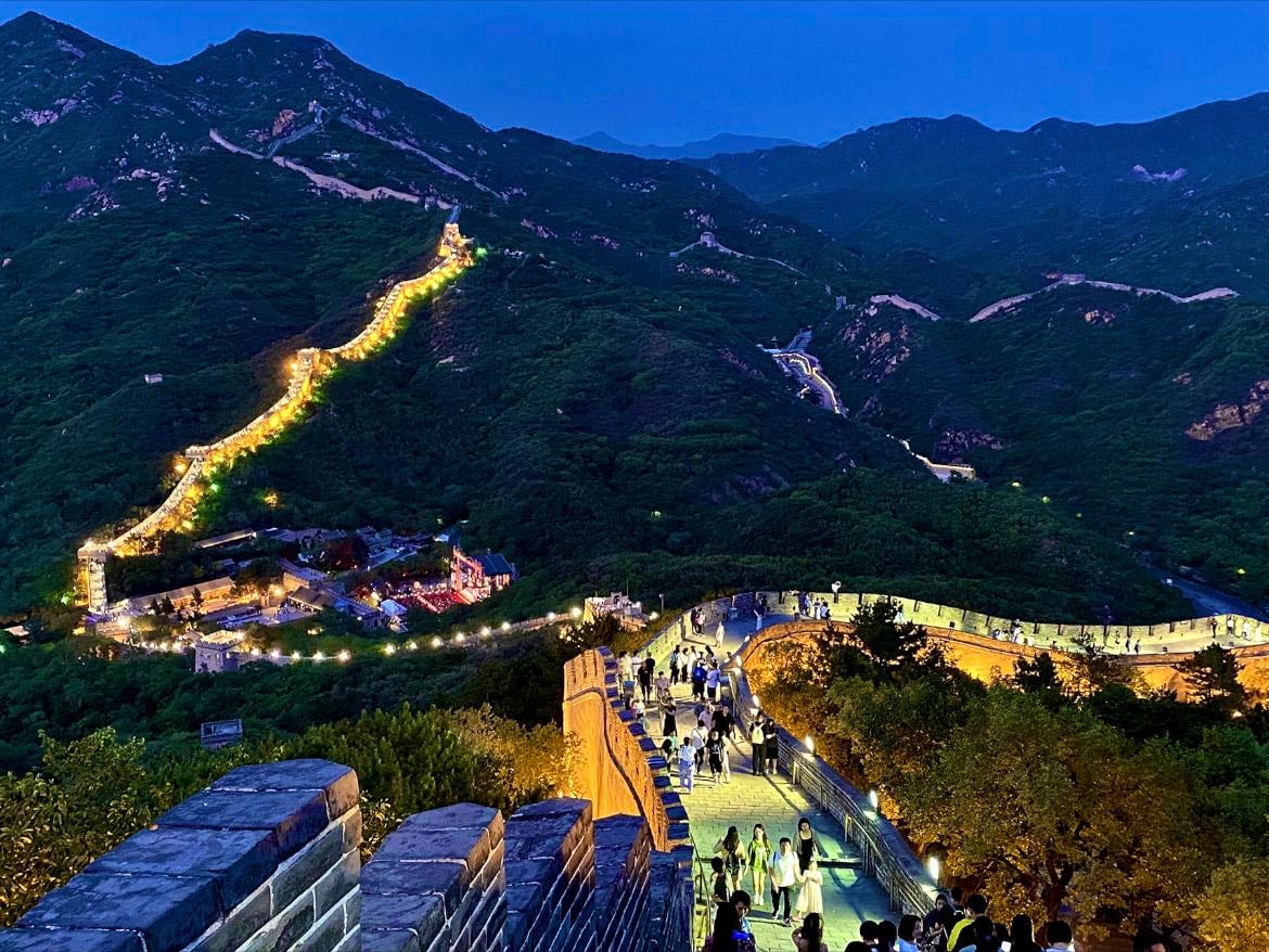 China: The Great Wall of China - + Beijing, Shanghai, Chengdu, Chongqing, Xi'an, Leshan, Hangzhou, Hunan, Xinjiang, Yunnan