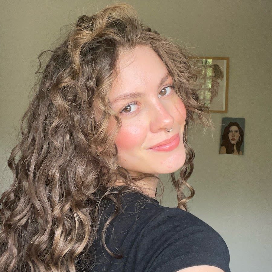 Híllary Christy - Lifestyle, Books, Art