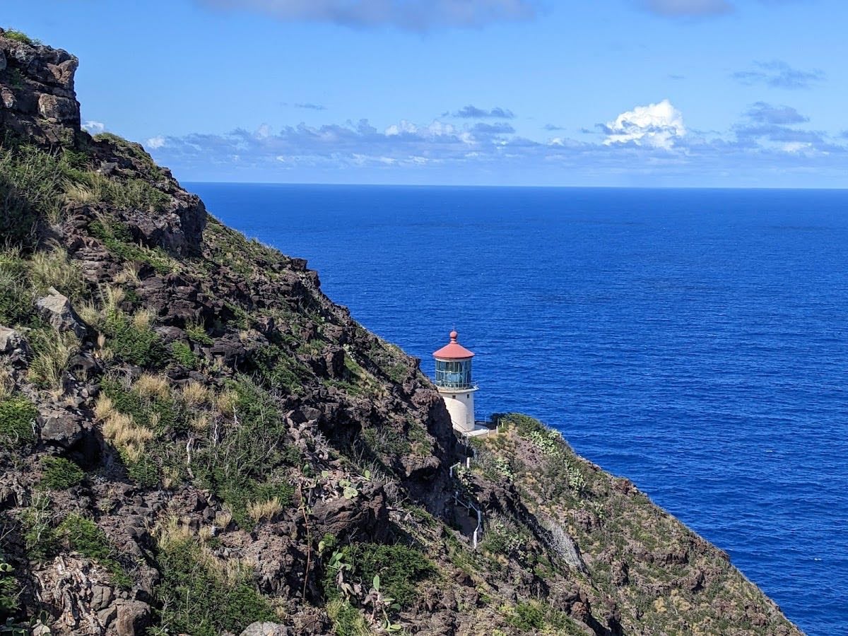 Makapuʻu Point Lighthouse Trail