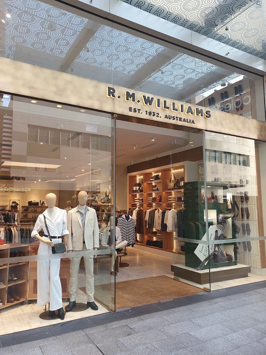 R.M.Williams