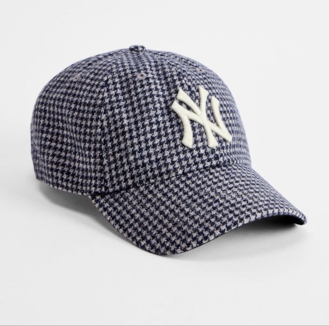 Cap - Urban Outfitters β’ 45β¬