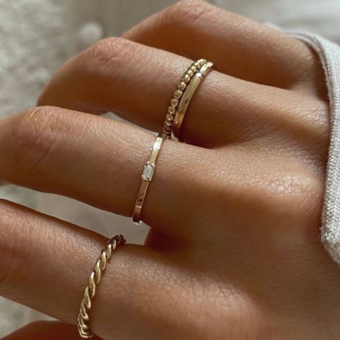 Accessories - -Earings -Necklace -Rings