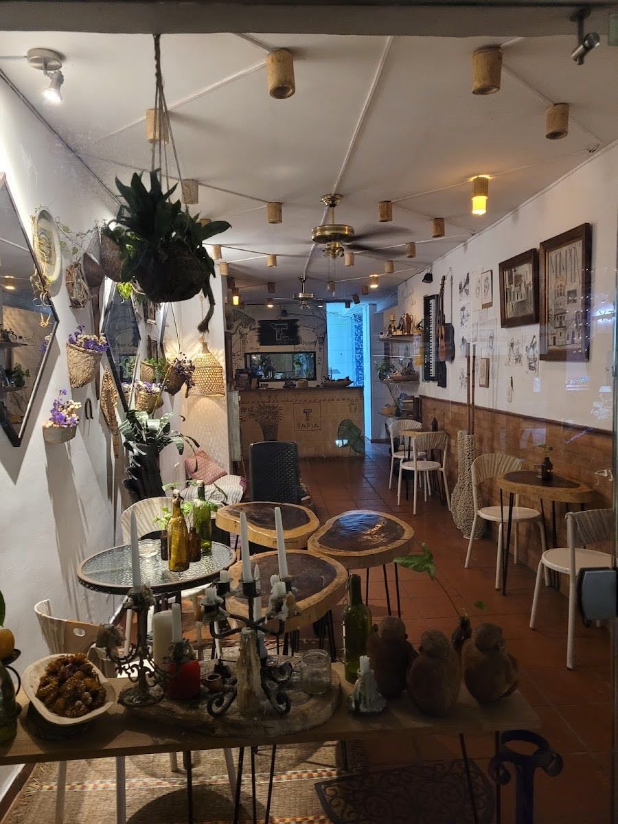 TAPIA CAFÉ-BAR