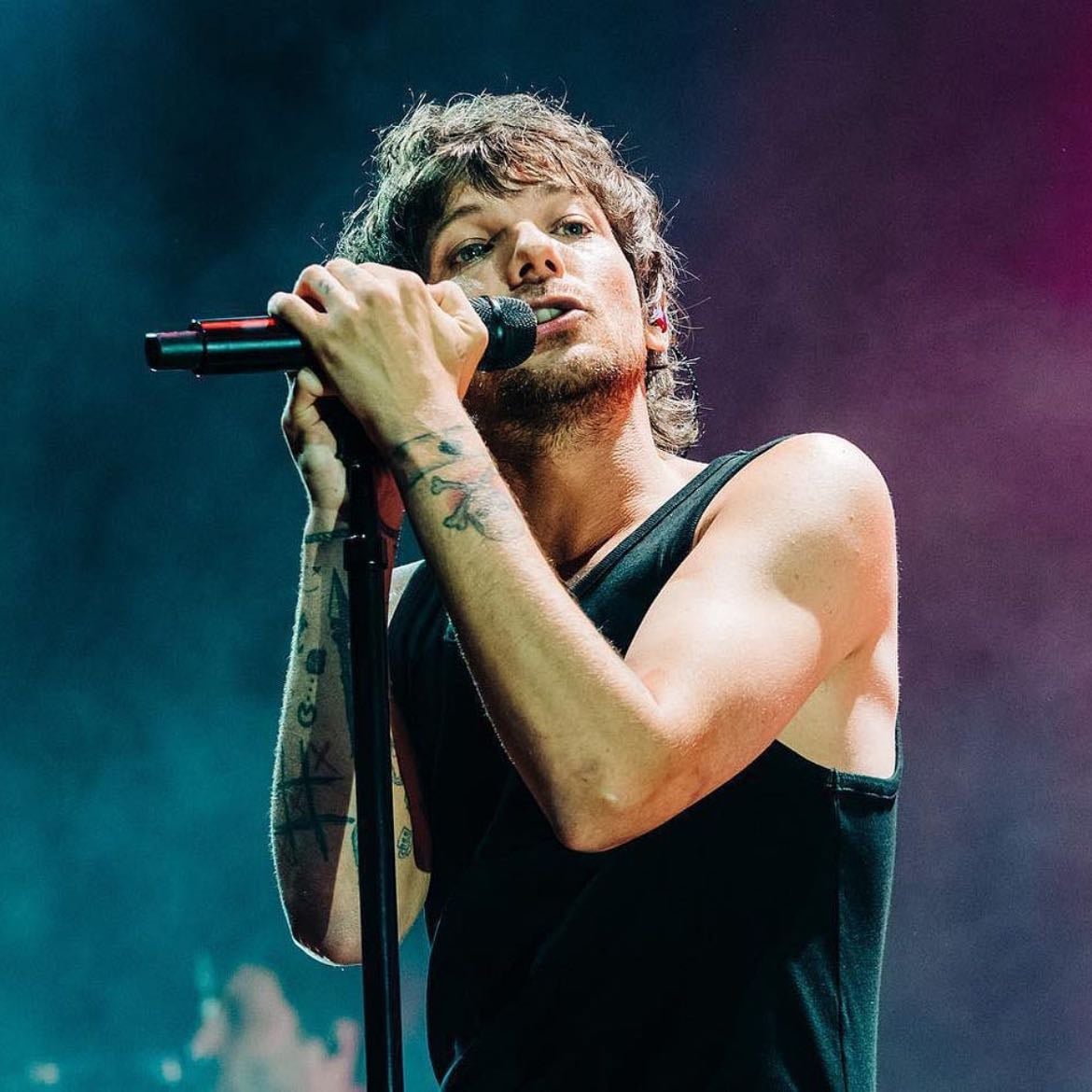 Louis concert !! - BEGGING FOR HIM TO COME TO IRELAND