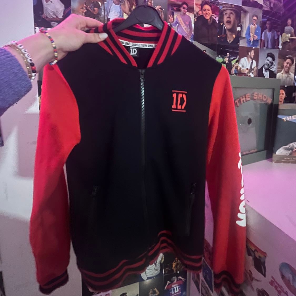1D Zip Up Form The Up All Night Tour - βΎοΈ/10 love this so much it be the first thing I would save if my π‘ was on π₯ I love this so much I canβt even explain it but it great