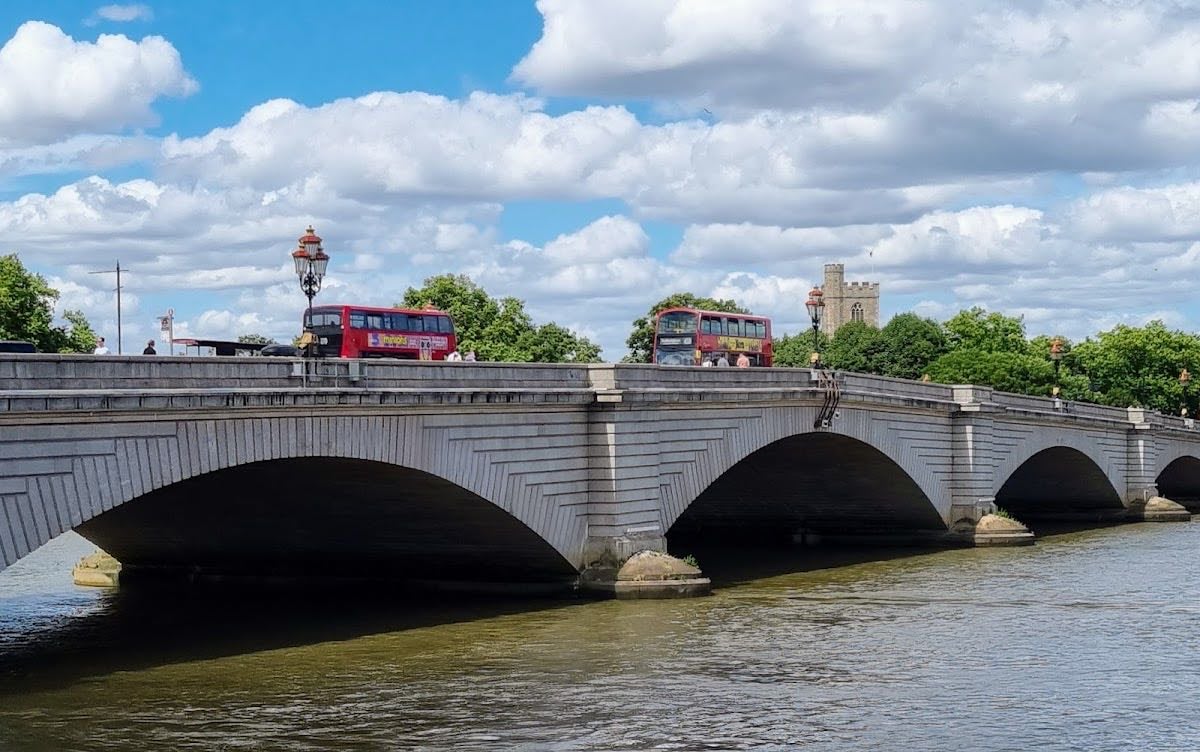 Putney Bridge - Walk along the bank