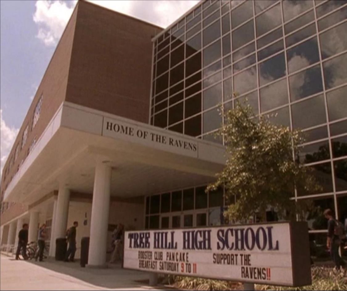 One Tree Hill - Mark Schwahn 路 2003