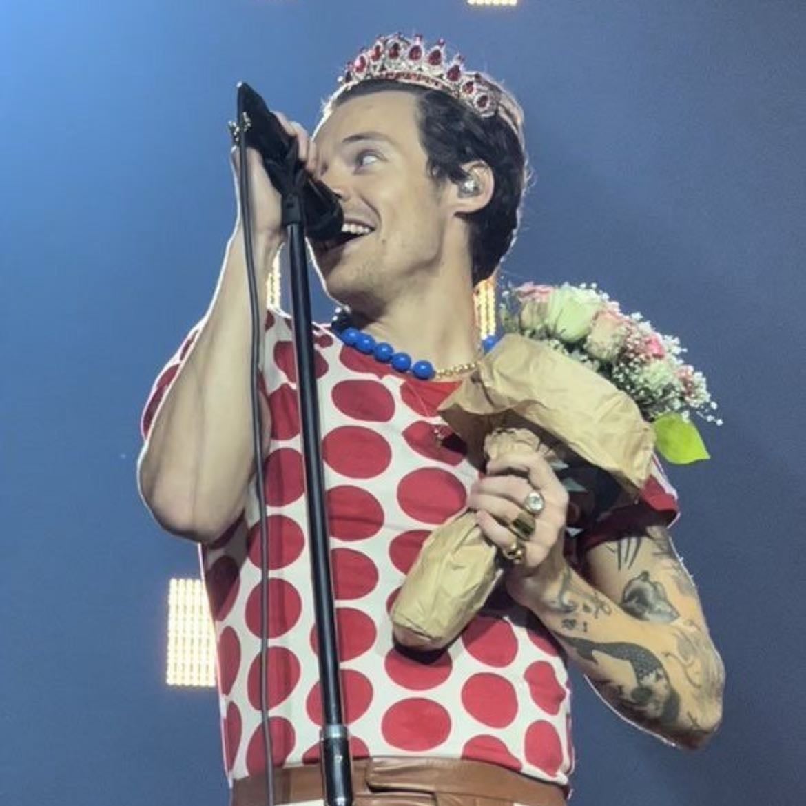 I just love his smile and the crownโค๏ธ
