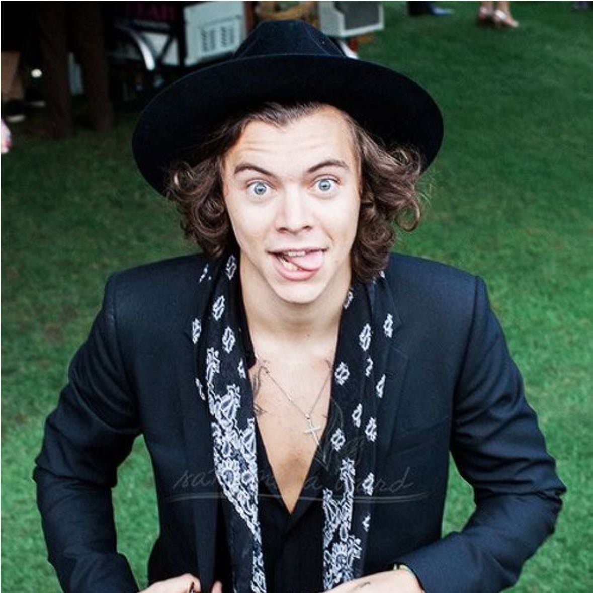 Outfit he wore to louis mom’s wedding