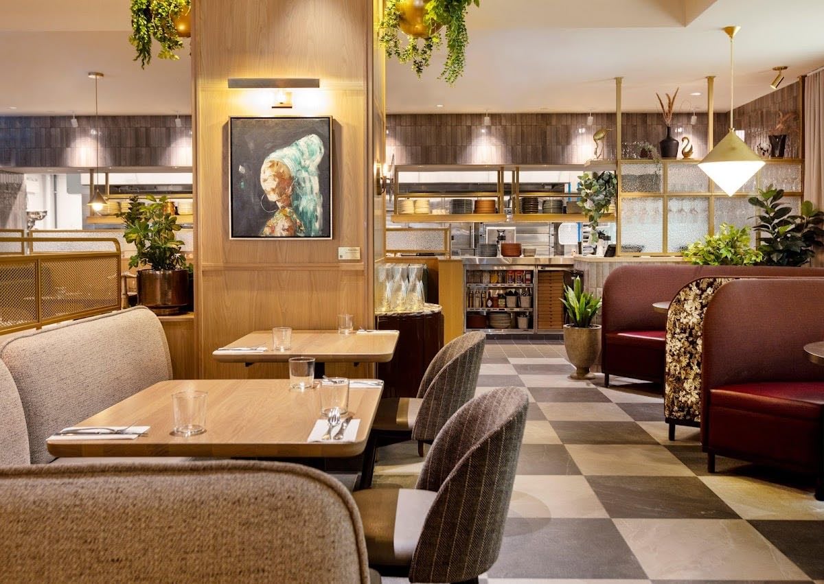 Earls Kitchen + Bar