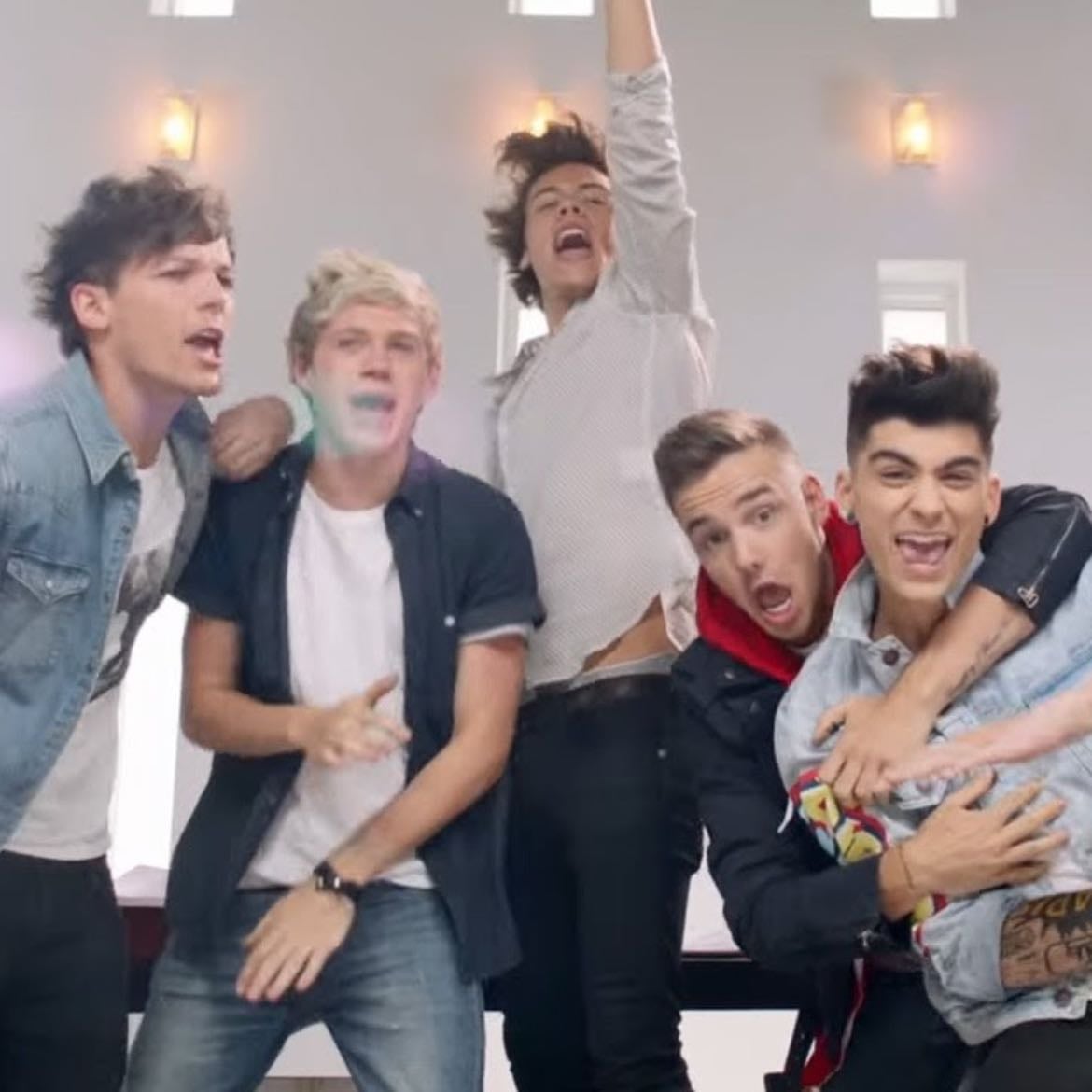 see at least one of the 1D boys live! - probably most definitely not going to happen but oh well